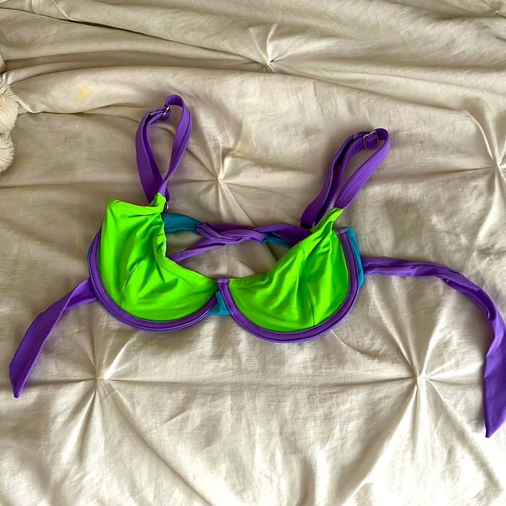 Cute Oneone Swim Bikini Top